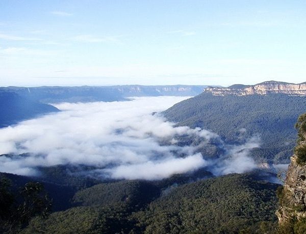 Echo Point lookout, Blue Mountains National Park Credit: Stephen Alton/DPE