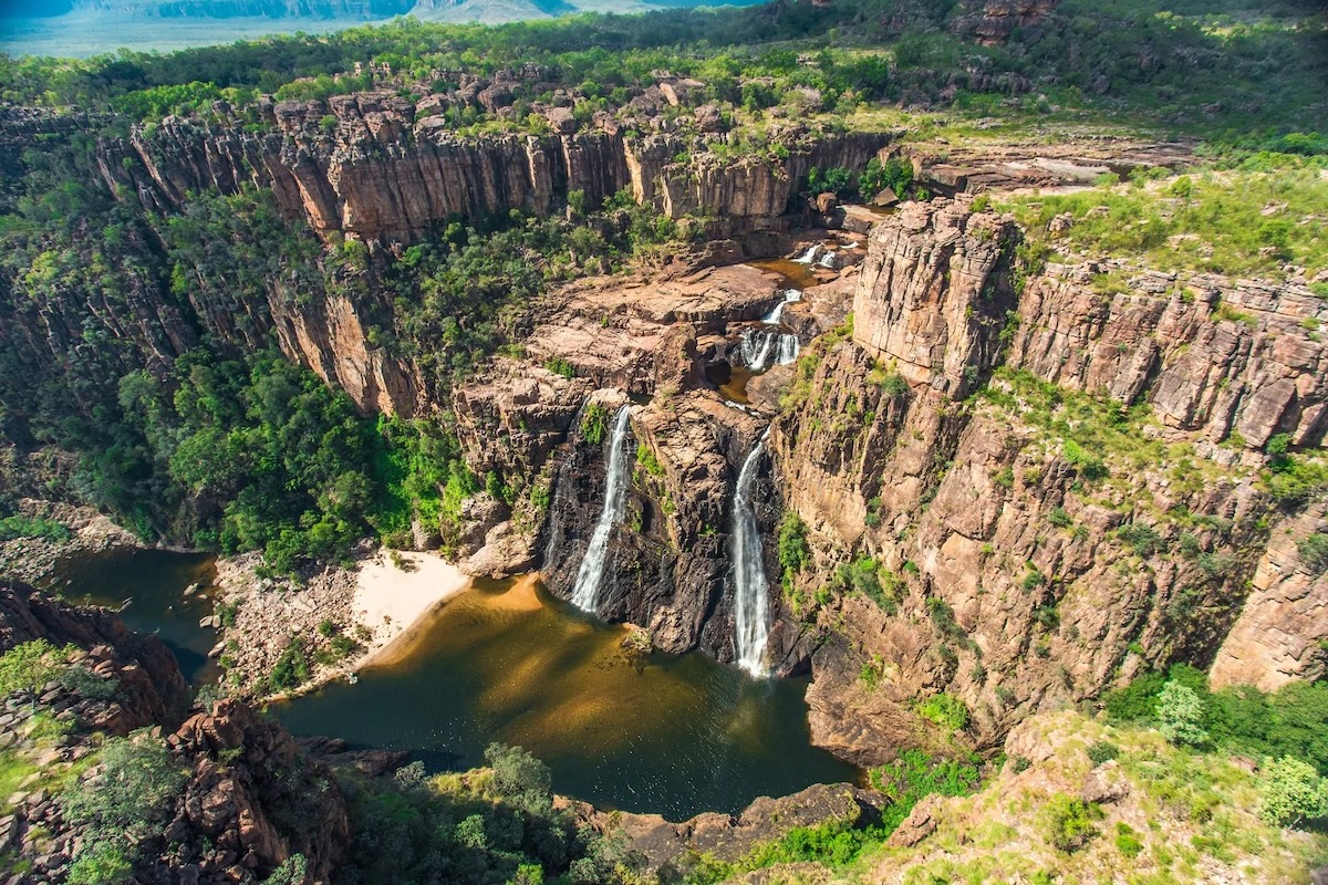 Twin Falls Kakadu National Park. Credit: Sightseeing Tours Australia: https://sightseeingtoursaustralia.com.au/attractions/twin-falls/